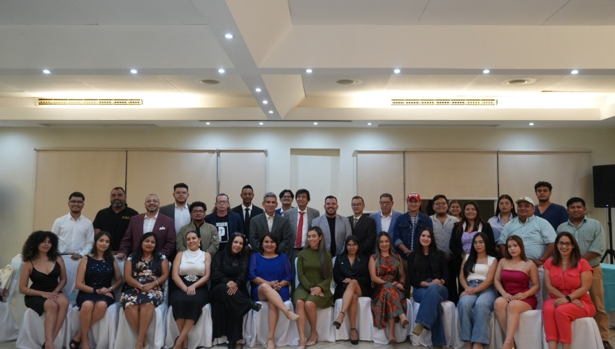 Las menciones honoríficas también resaltaron el compromiso de comunicadores en la difusión del turismo hondureño